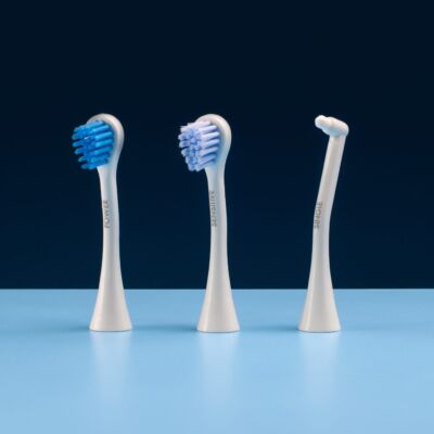 Hydrosonic-Pro-toothbrush-001-2048x1361